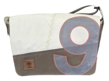 Umhängetasche 13  "Barkasse"